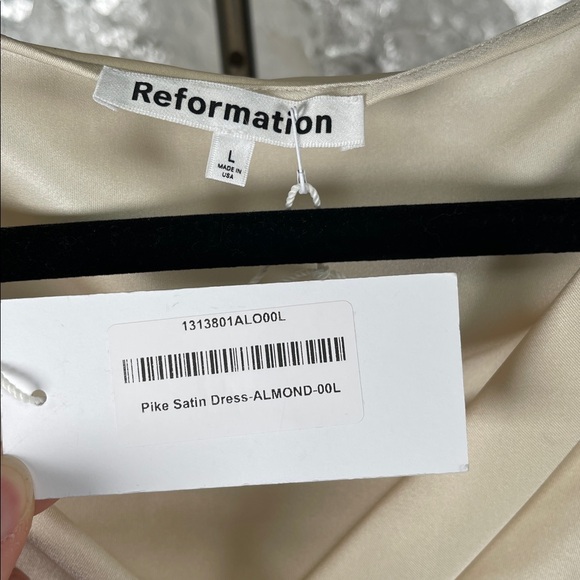 Reformation Pike Satin Long Sleeve Cowl Neck Almond White Mini Dress Size Large - Picture 13 of 14